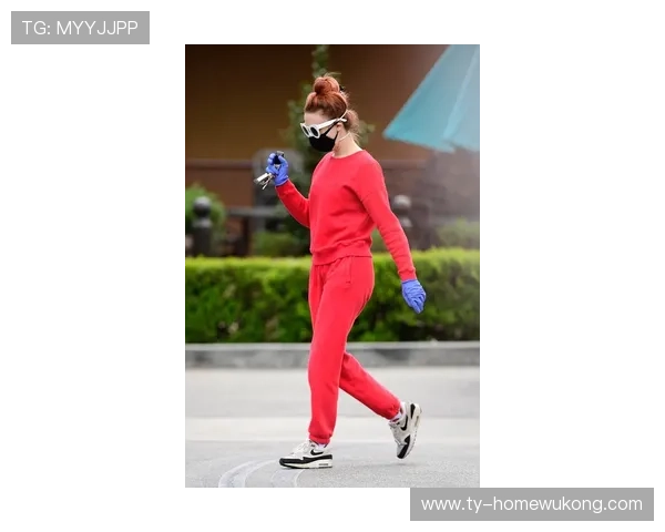 全红婵训练场突然带墨镜，这架势是准备出门拍时尚大片了？