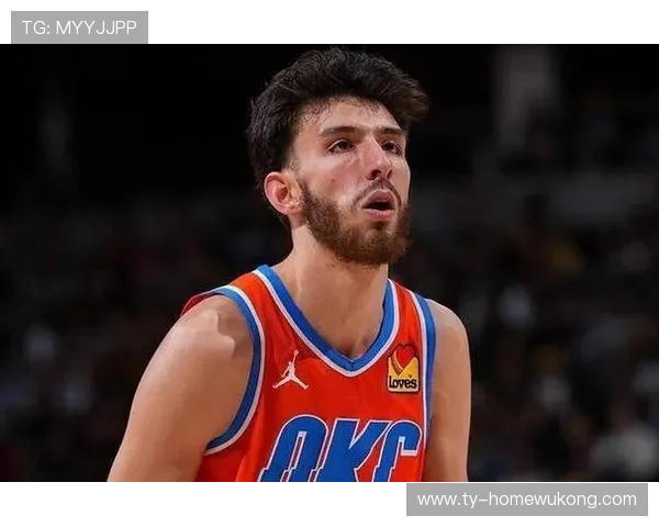 切特·霍姆格伦挡拆拉开空间提升三分效率明显超越上赛季同期