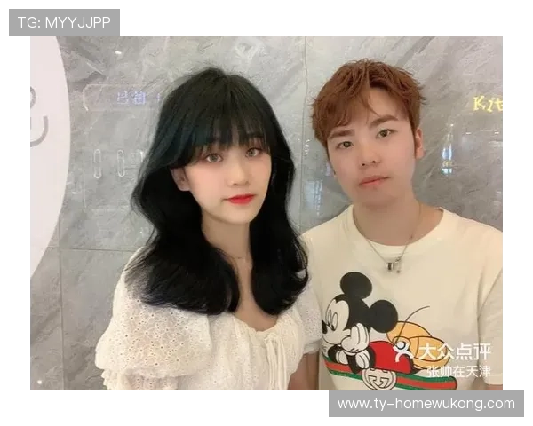 张帅训练间隙竟然低调吃泡面，女网红生活画风都变味了？